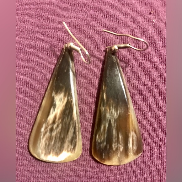 VINTAGE HAND CARVED BONE DANGLE - Picture 3 of 5